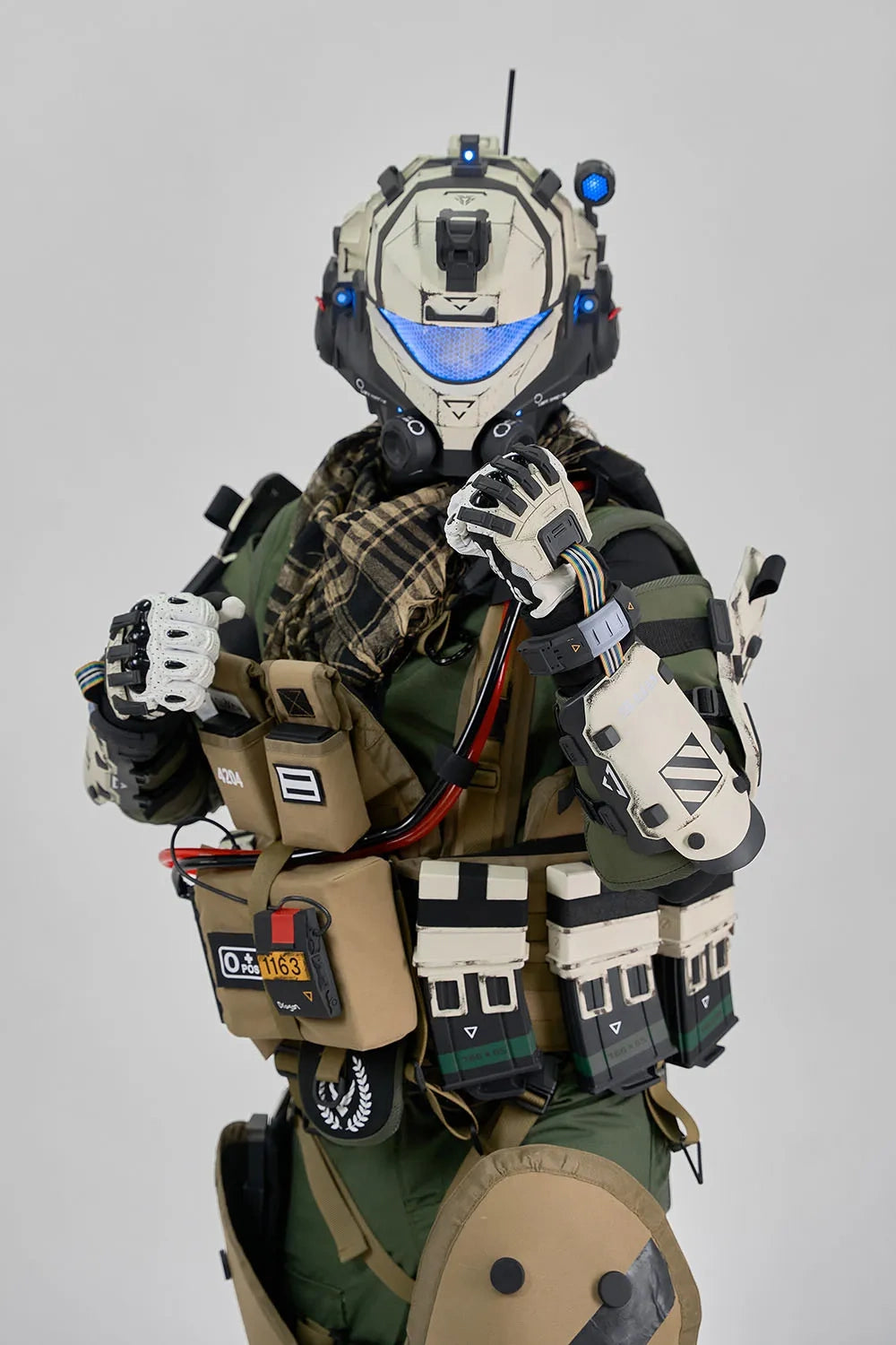 Titanfall 2 Pulse Blade Pilot Costume