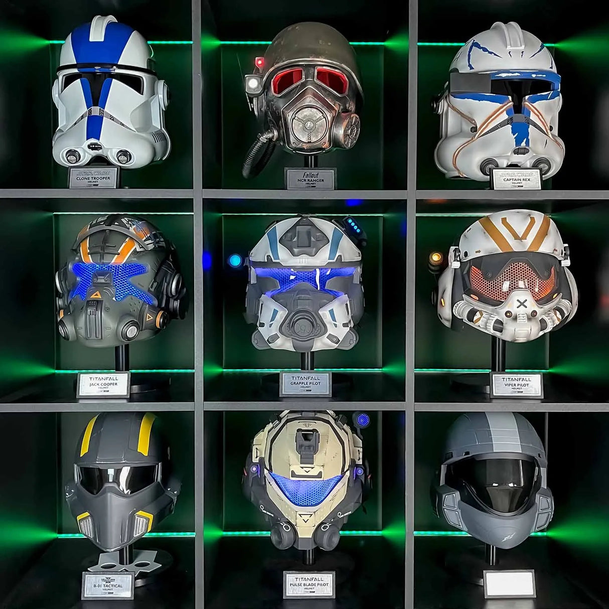 Titanfall 2 Grapple Pilot Helmet