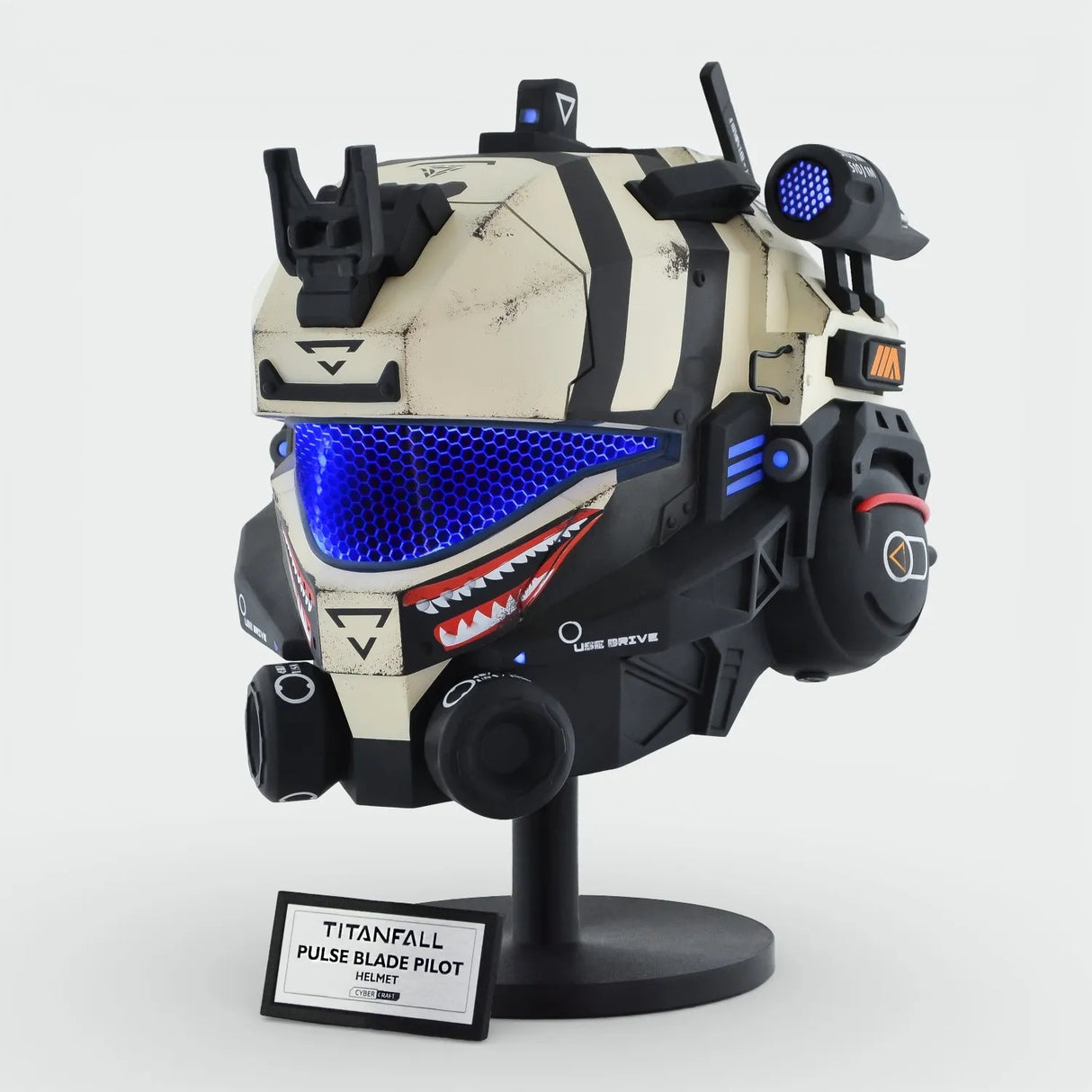 Titanfall 2 Pulse Blade Pilot Helmet - Shark White