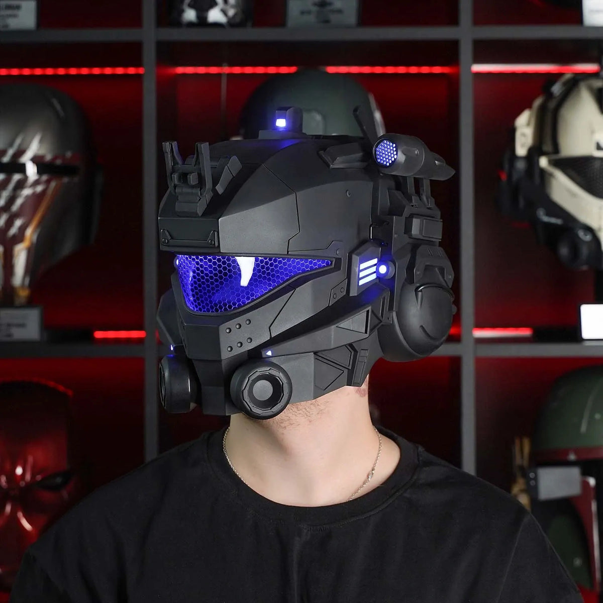 Titanfall 2 Pulse Blade Pilot Helmet - Total Black