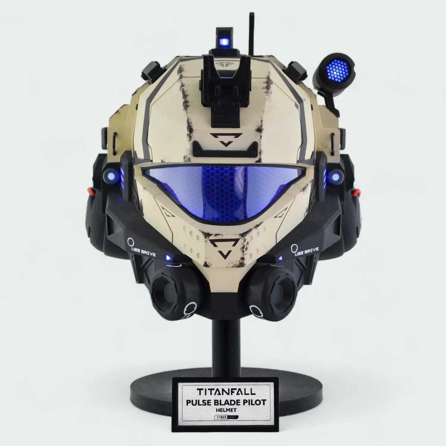 Titanfall 2 Pulse Blade Pilot Helmet