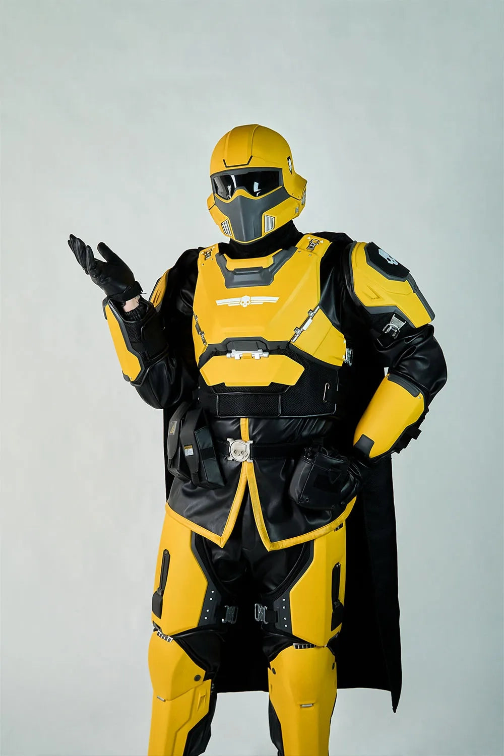 Helldivers Cosplay Costume - TR-40 Gold Eagle