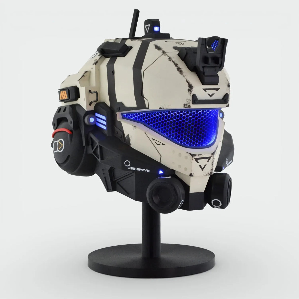 Titanfall 2 Pulse Blade Pilot Helmet