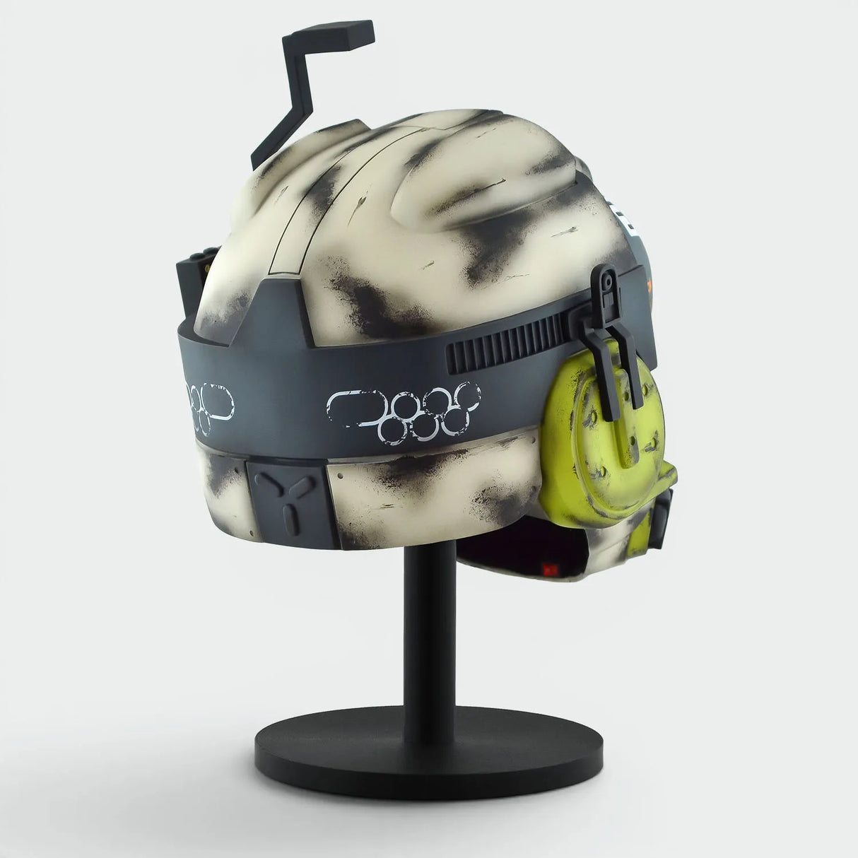 Titanfall Battle Rifle Pilot Classic Helmet