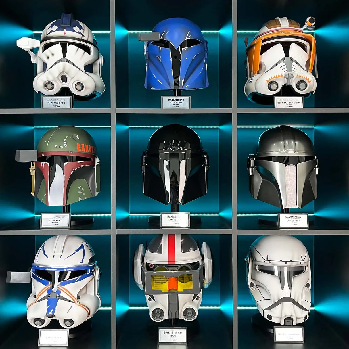 Mandalorian - Black Helmet