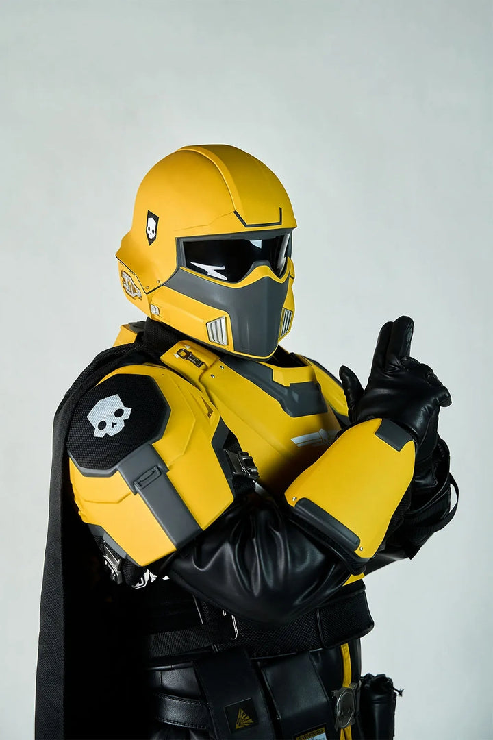 Helldivers 2 TR-40 Gold Eagle Helmet