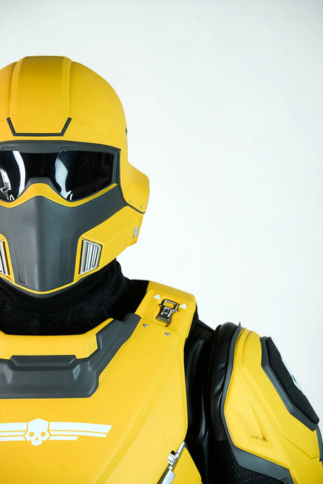 Helldivers 2 TR-40 Gold Eagle Helmet