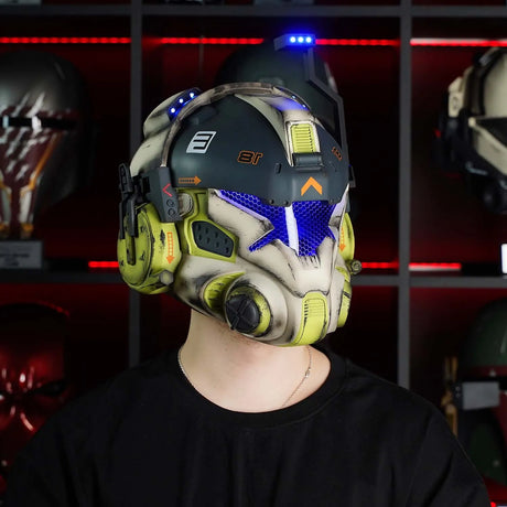 Titanfall Battle Rifle Pilot Classic Helmet