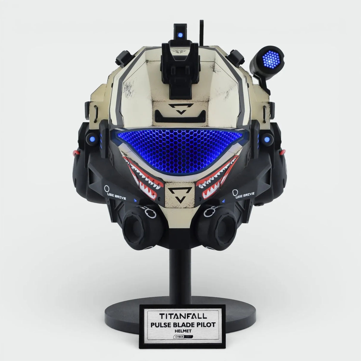 Titanfall 2 Pulse Blade Pilot Helmet - Shark White