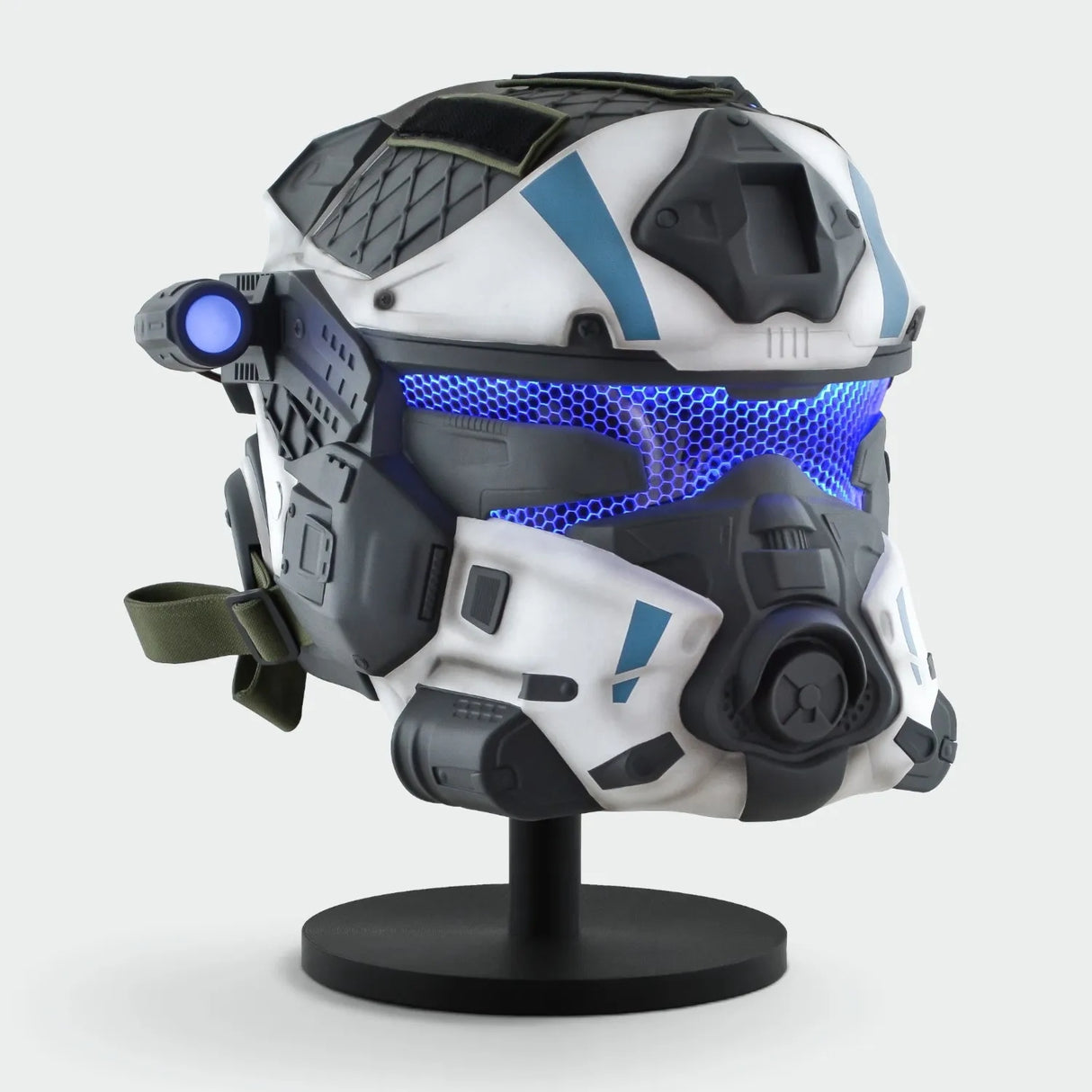 Titanfall 2 Grapple Pilot Helmet