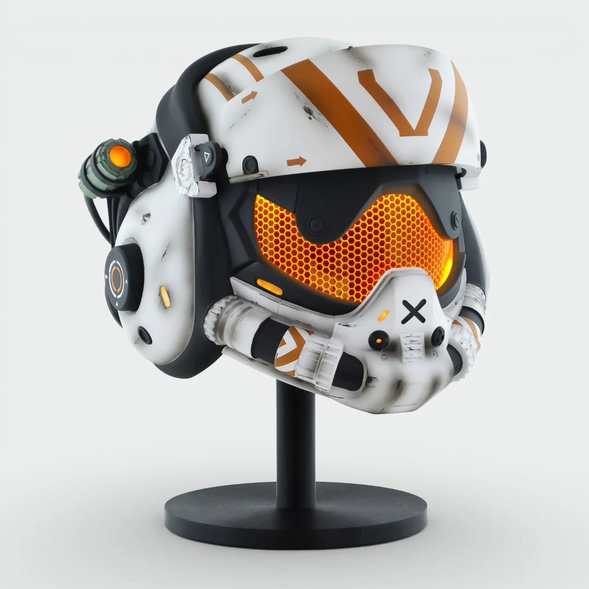 Titanfall 2 Viper Pilot Damage Helmet