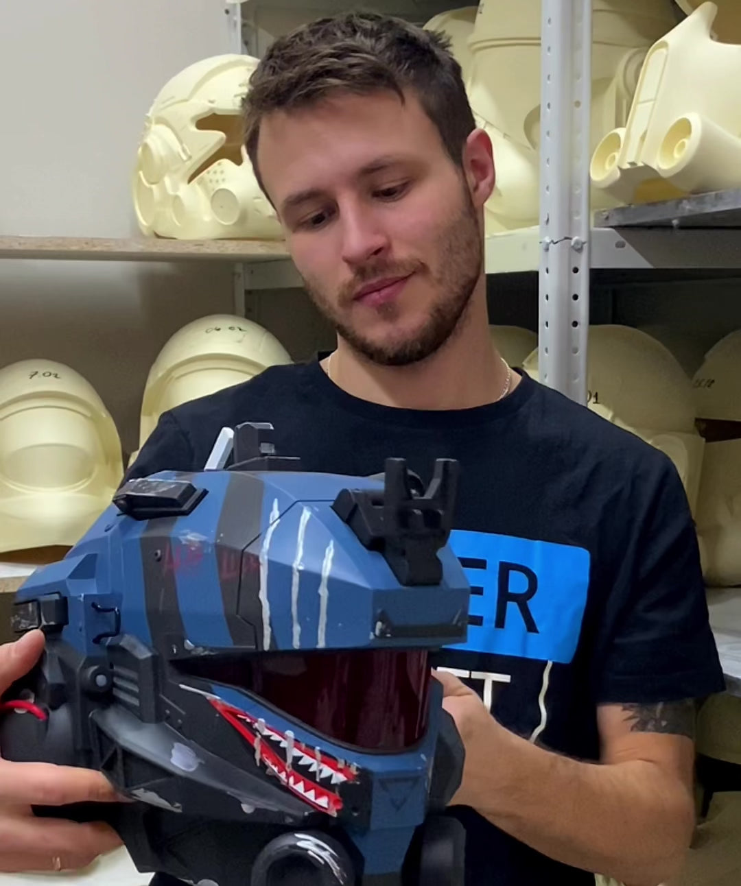 Titanfall 2 Pulse Blade Pilot Helmet - Shark Blue – Cyber Craft