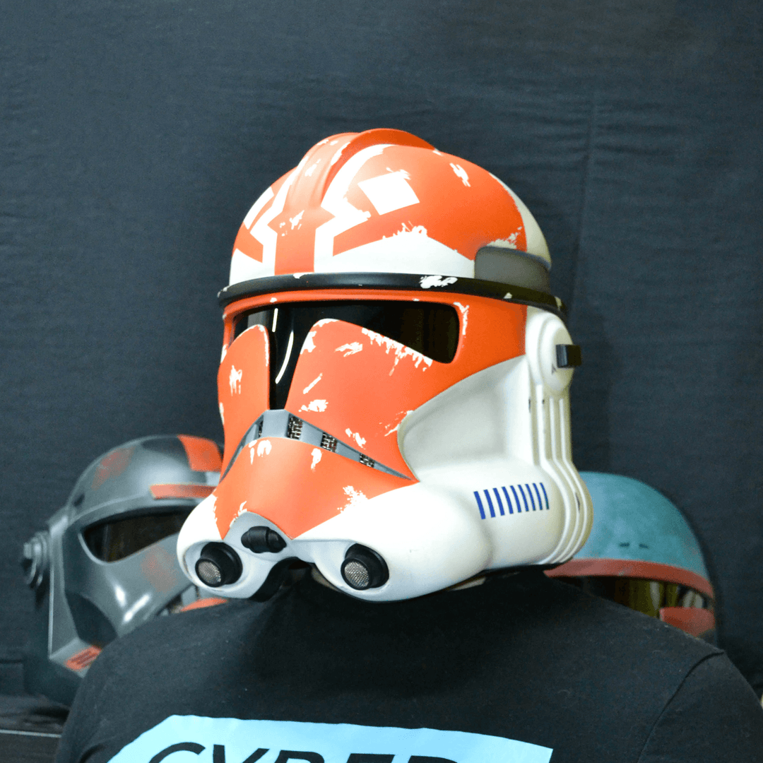 Cracked Ahsoka Clone Trooper Phase 2 Helmet 332nd Company from Star Wars / Cosplay Helmet / Clone Wars / Star Wars Helmet Cyber Craft